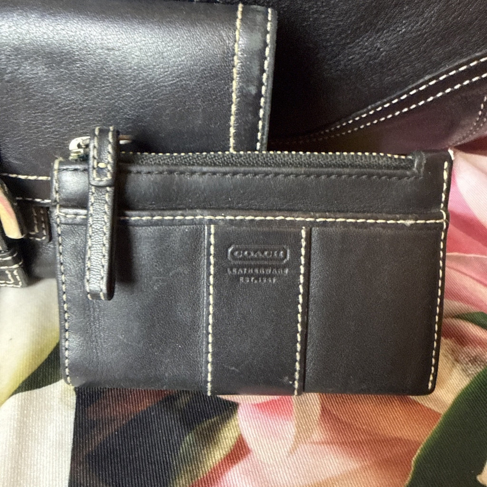 Coach Soho Black Leather Tote Shoulder Bag Wallet Card Holder Set - Picture 3 of 16